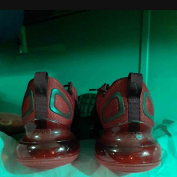 SOLD air max 720 - Picture 3 of 6